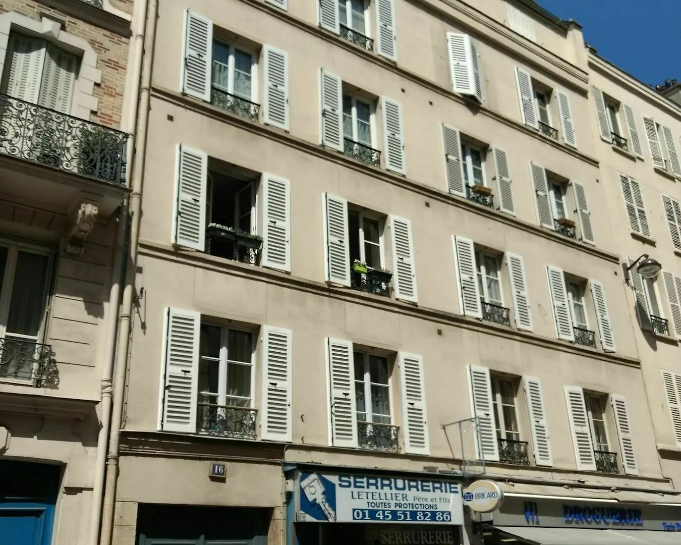 Champ De Mars Apartment